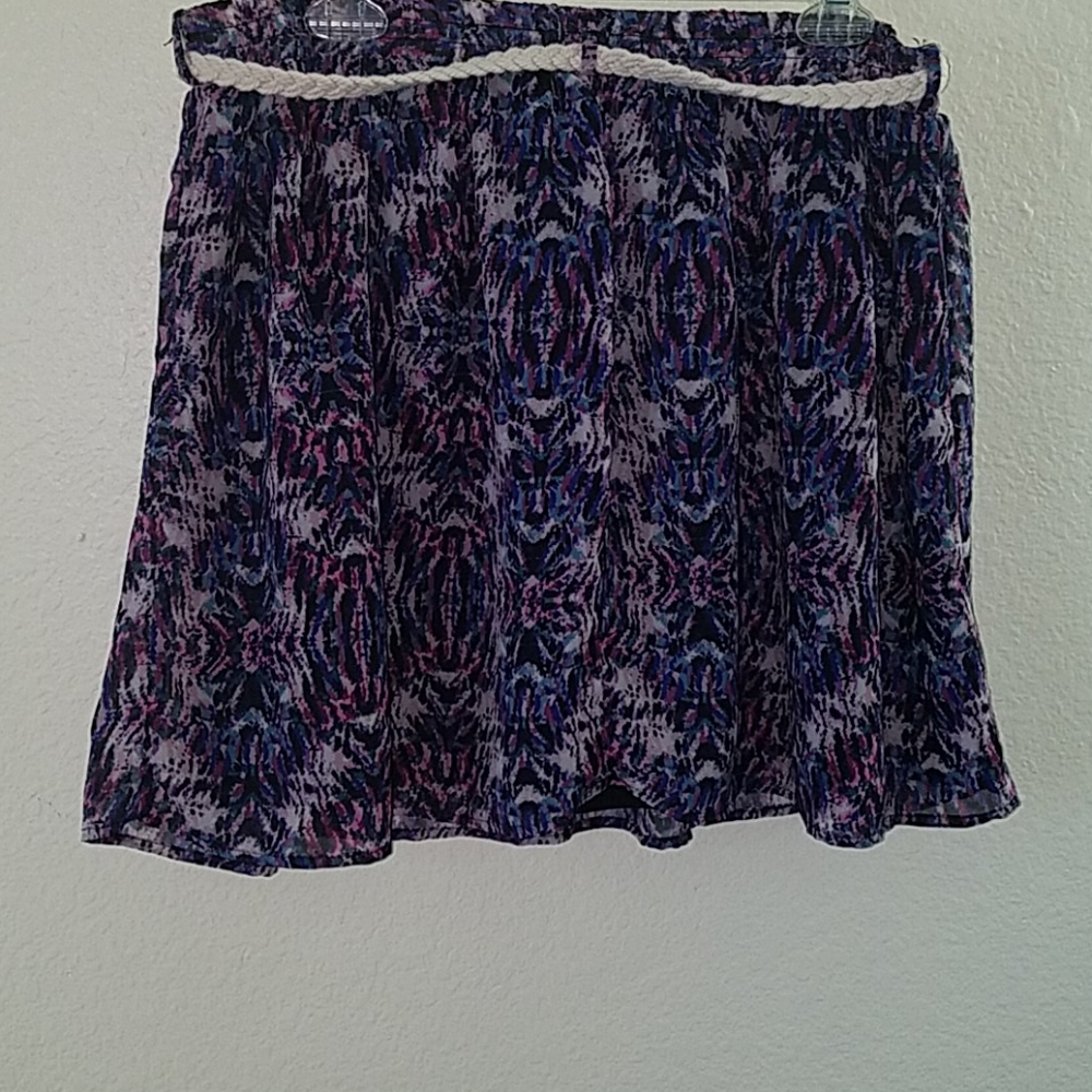 Skirt - Picture 2 of 3